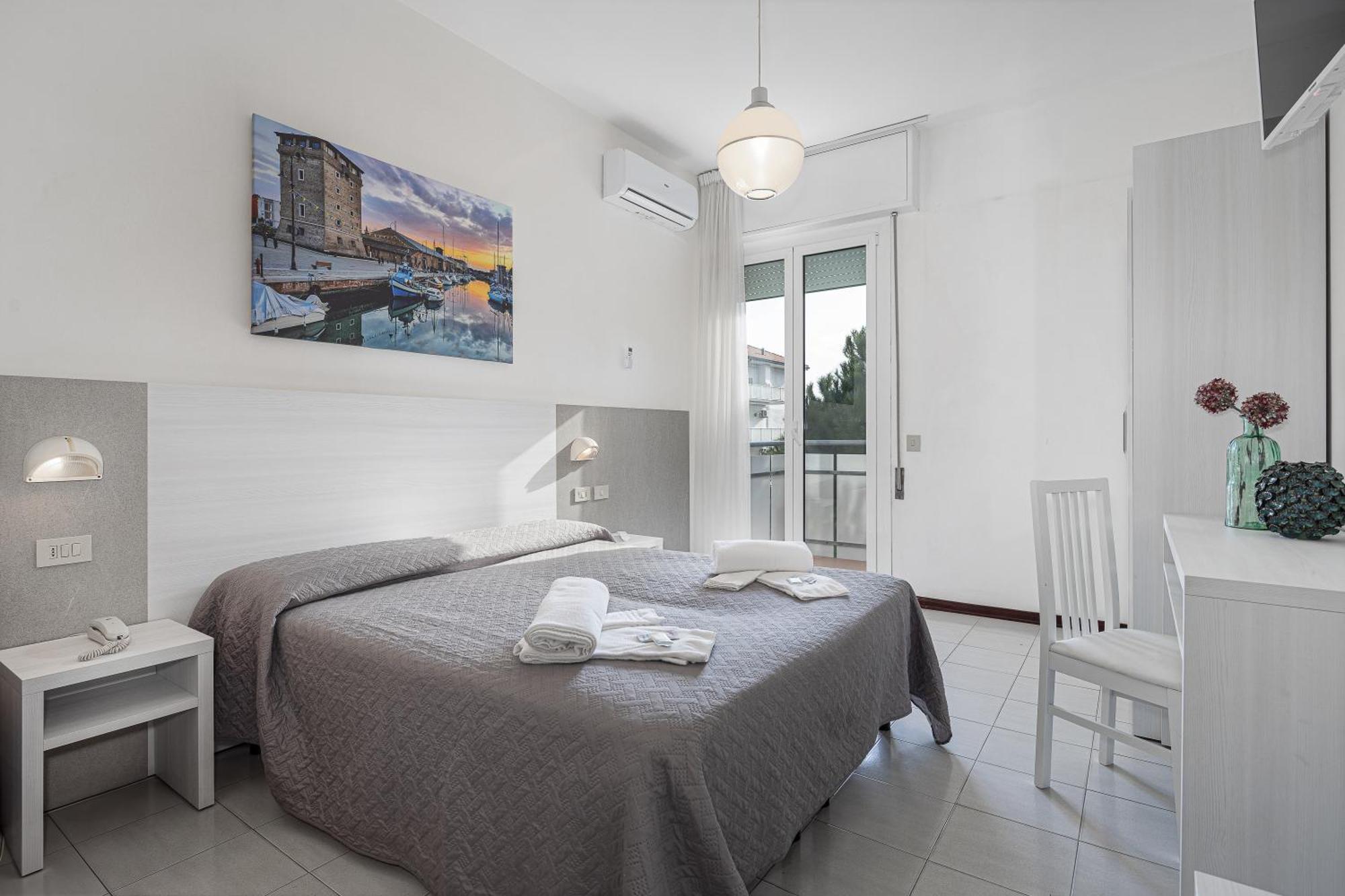 Hotel Astrid Cervia Esterno foto