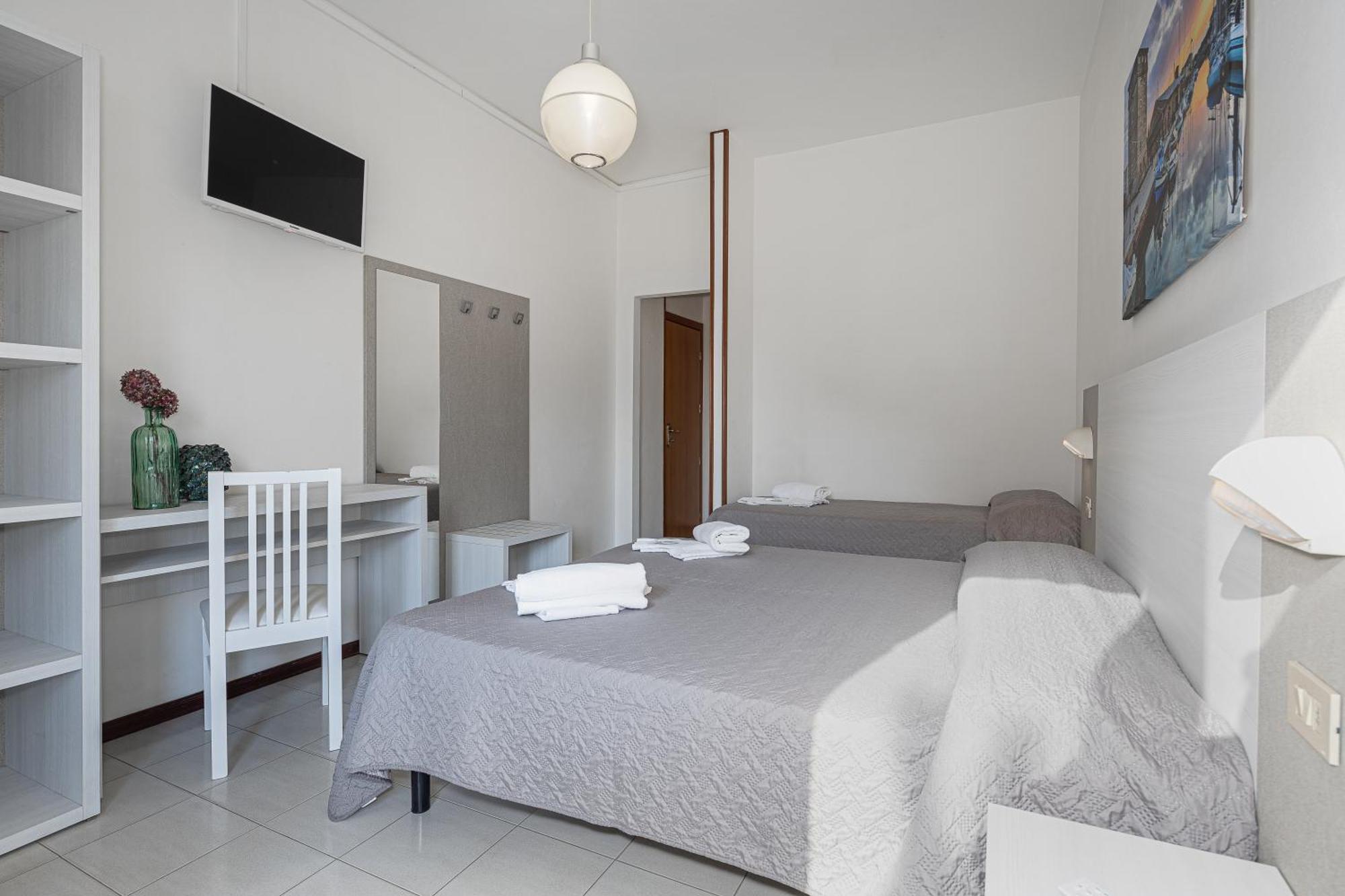 Hotel Astrid Cervia Esterno foto