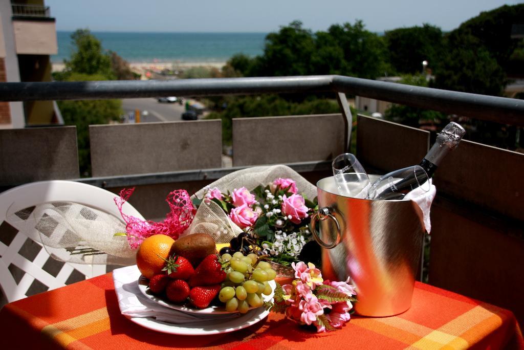 Hotel Astrid Cervia Esterno foto