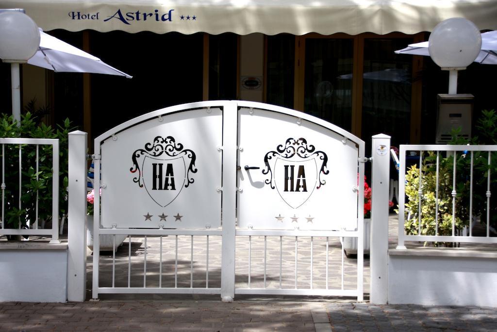 Hotel Astrid Cervia Esterno foto