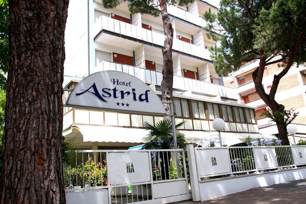 Hotel Astrid Cervia Esterno foto
