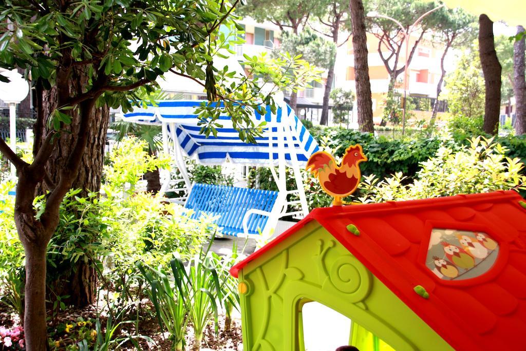 Hotel Astrid Cervia Esterno foto
