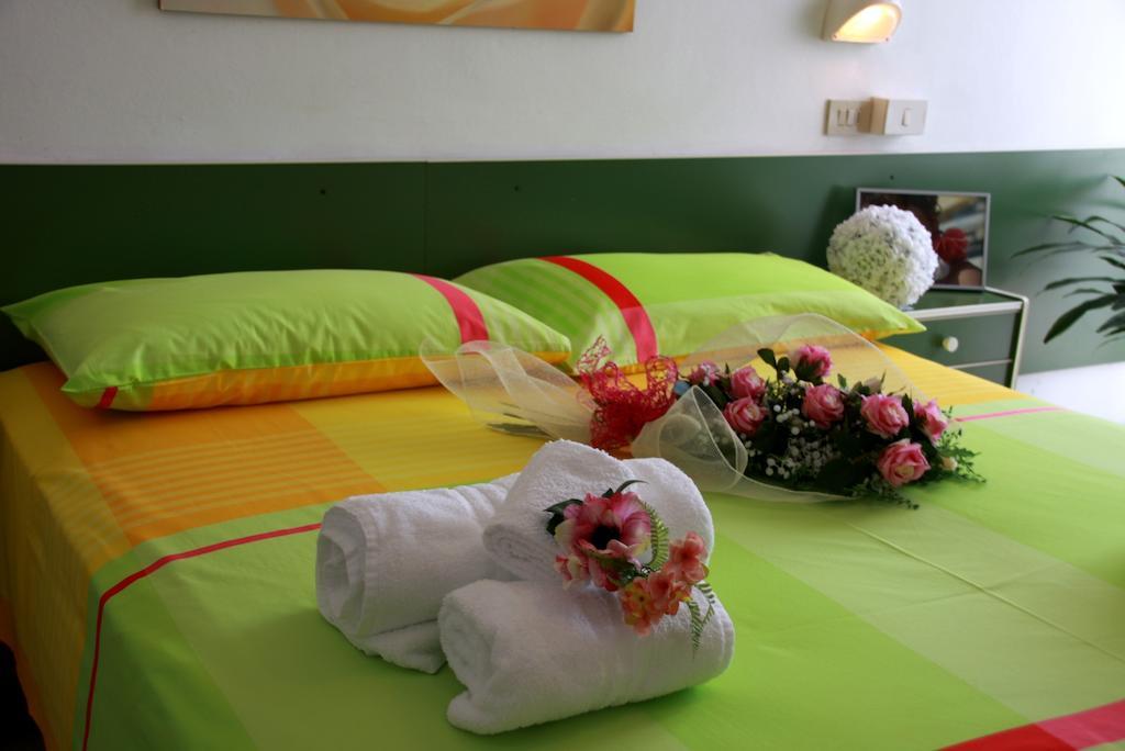 Hotel Astrid Cervia Esterno foto