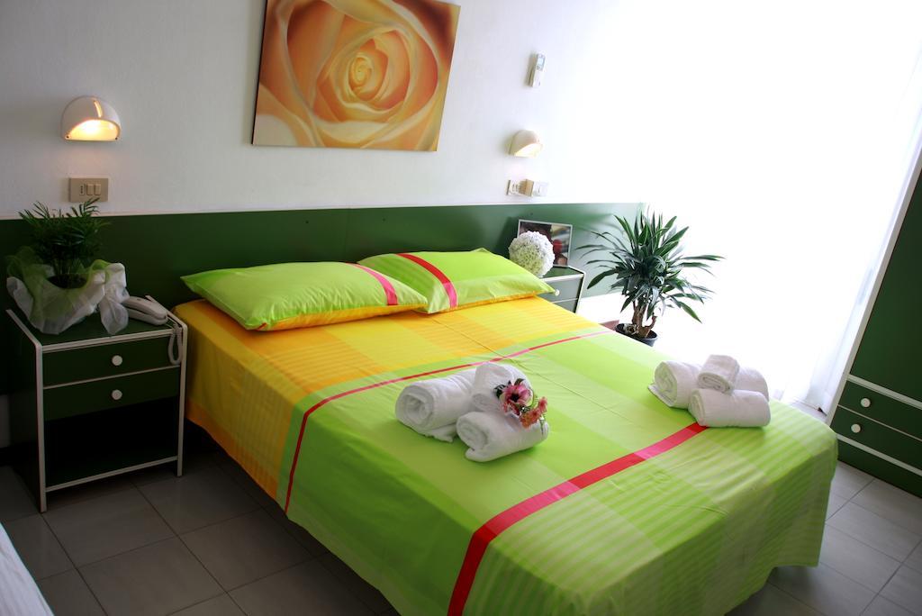 Hotel Astrid Cervia Esterno foto