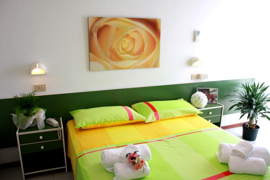 Hotel Astrid Cervia Camera foto