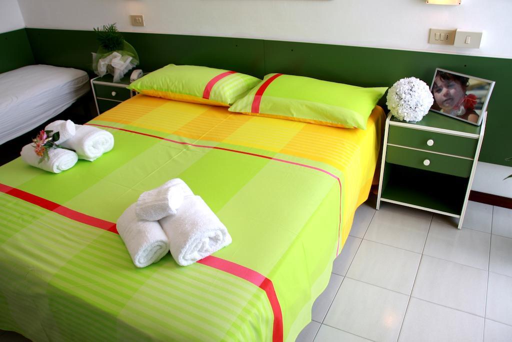 Hotel Astrid Cervia Esterno foto