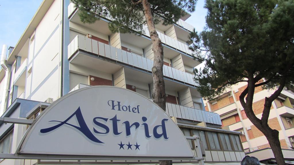 Hotel Astrid Cervia Esterno foto